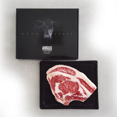 Miguel Vergara Black Angus Ribeye met bot in doos